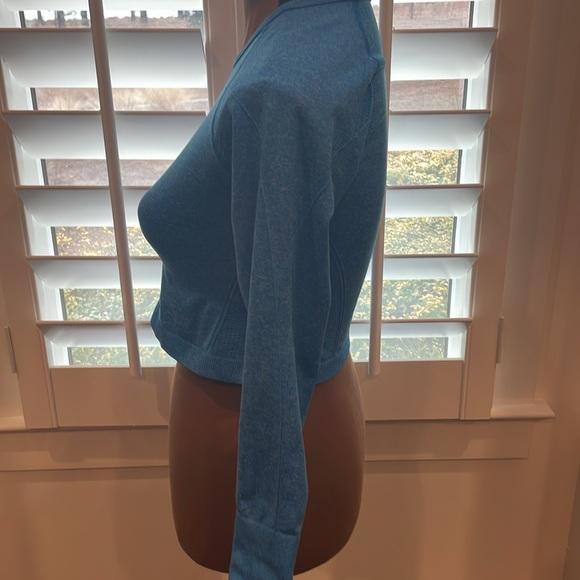 Amazon Top - Picture 2 of 7